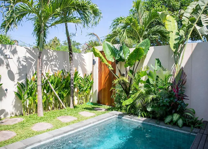 Bloom * Uluwatu (Bali)